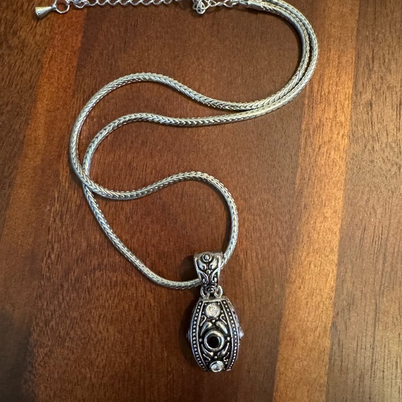 Necklace - Picture 2 of 5